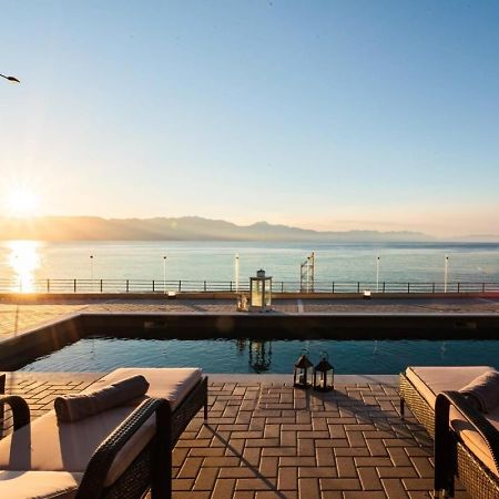 Seaside Summer Bliss - Aurora Luxury Pool Paradise Petalídhion 외부 사진