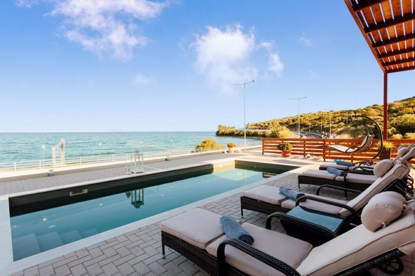 Seaside Summer Bliss - Aurora Luxury Pool Paradise Petalídhion 외부 사진