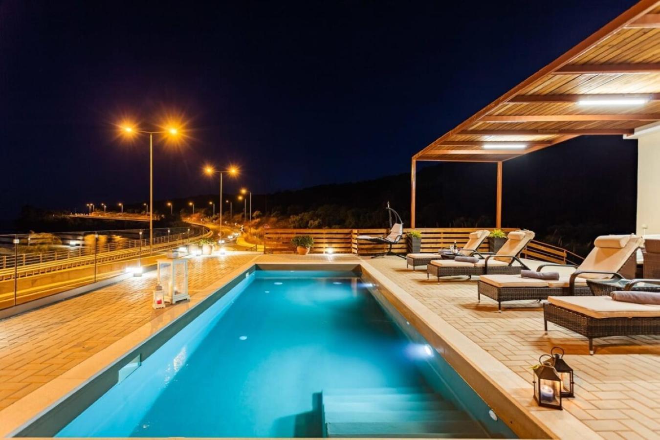 Seaside Summer Bliss - Aurora Luxury Pool Paradise Petalídhion 외부 사진